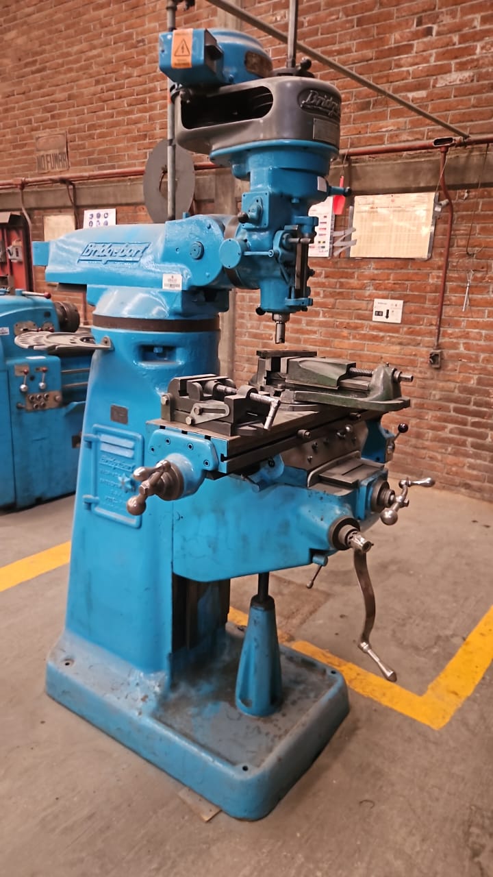 FRESADORA BRIDGEPORT